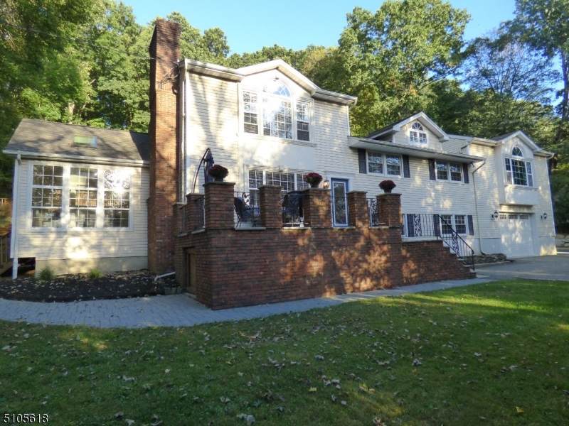 132 Park Ave - Photo 1