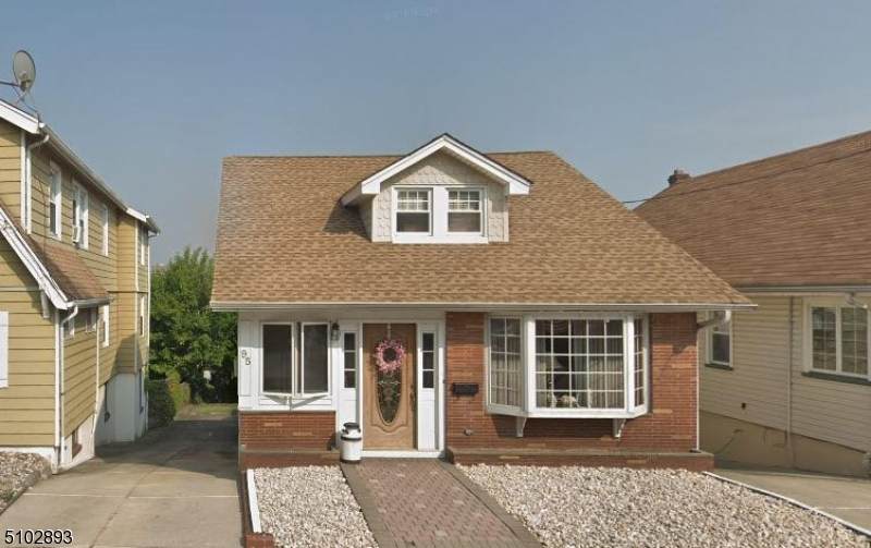 95 William St - Photo 1