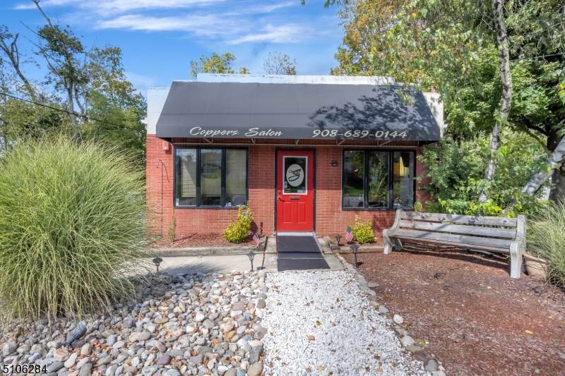 318 E Washington Ave - Photo 1