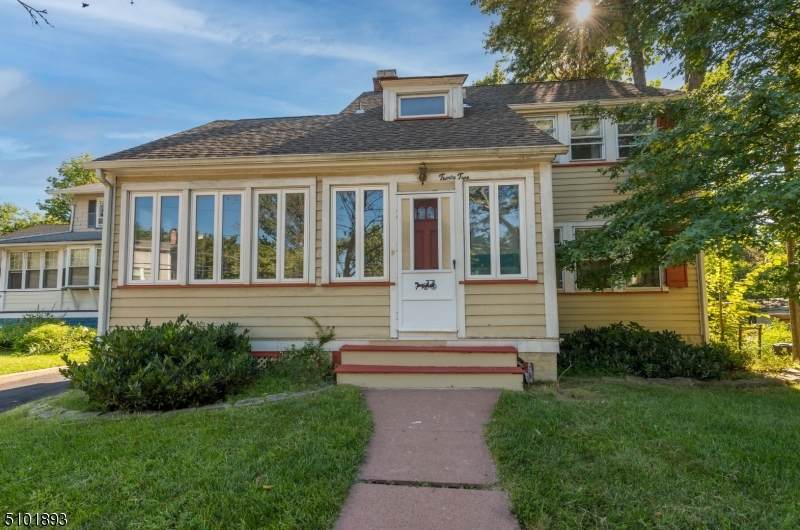 32 Boyden Ave - Photo 1