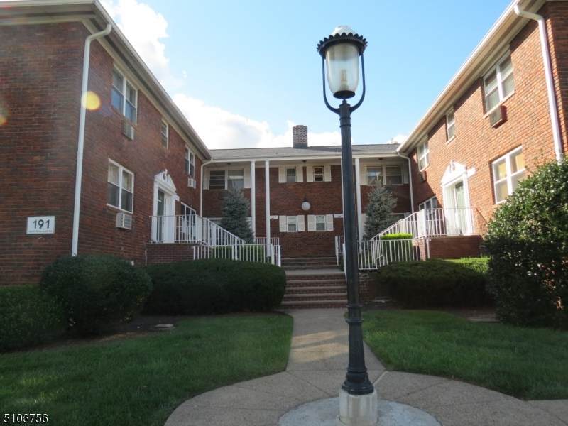 191 N Beverwyck Rd - Photo 1
