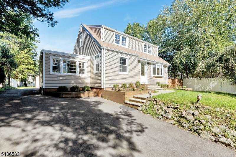 925 Raritan Rd - Photo 1