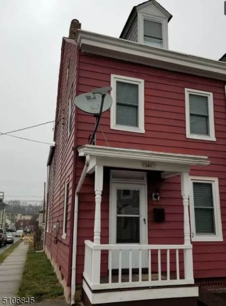 241 Mercer St - Photo 1