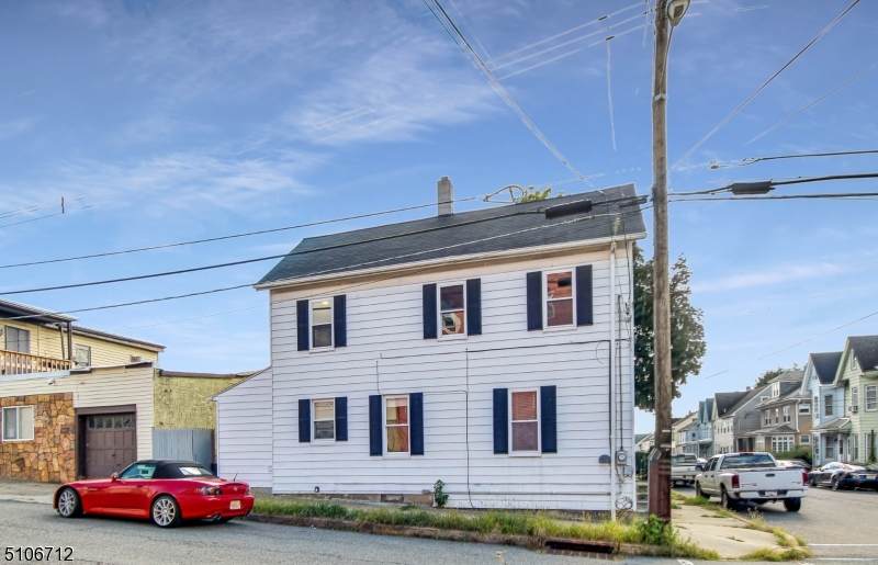 187 Chambers St - Photo 1