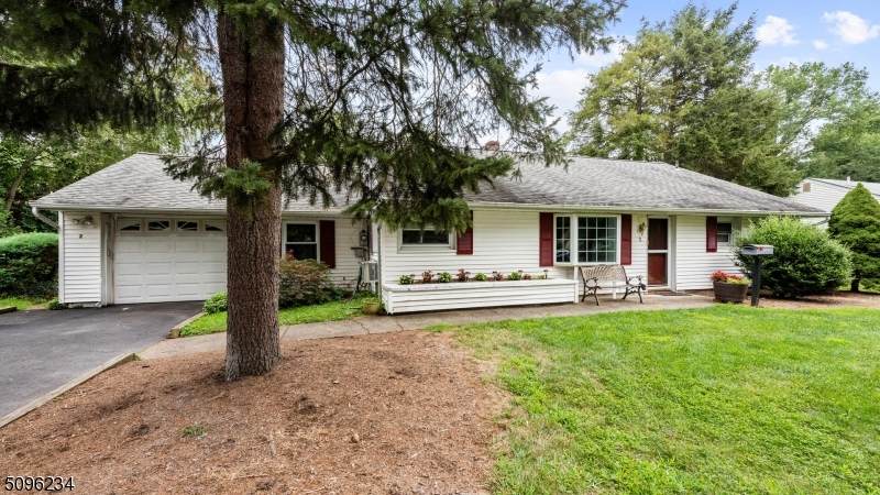 2 Webster Ave - Photo 1