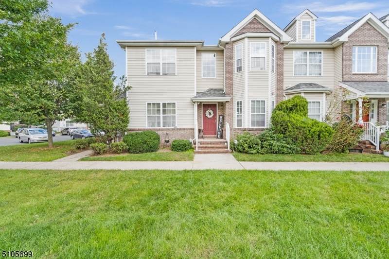 111 Forest Dr - Photo 1