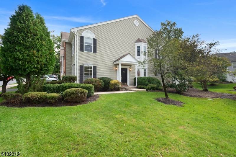 201 Berkshire Dr - Photo 1