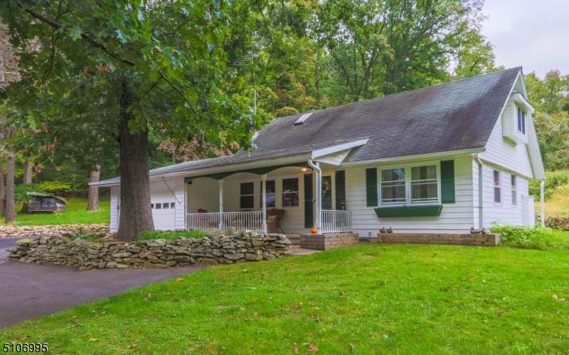 77 Reservoir Rd - Photo 1