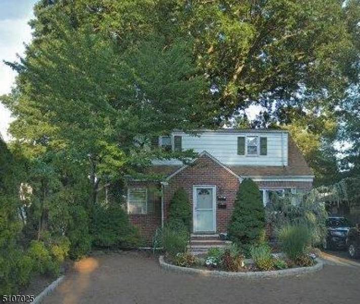 9 Fern Ave - Photo 1