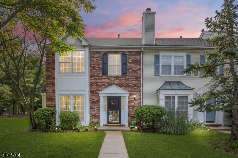 1 Folkstone Ct - Photo 1