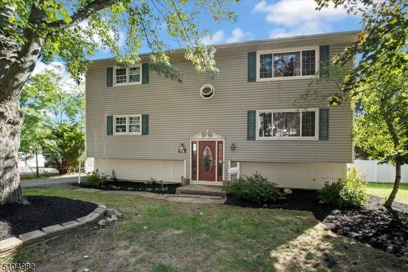 65 Pasadena Pl - Photo 1