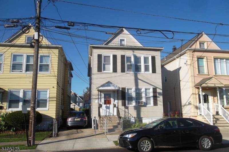 74 Harrison Pl - Photo 1