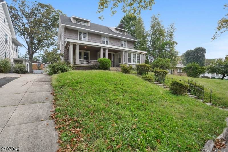 30 Eastwood St - Photo 1