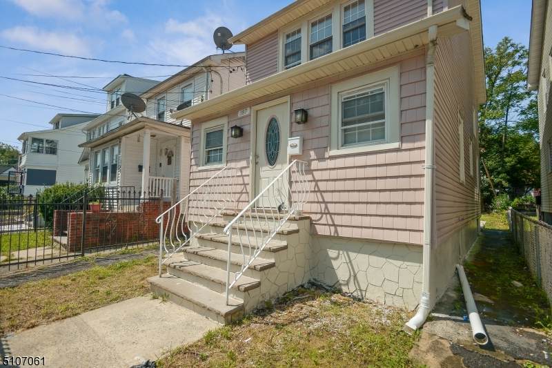 187 Brookdale Ave - Photo 1