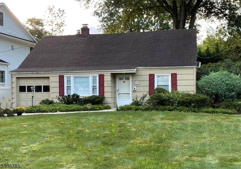 1028 Harding St - Photo 1