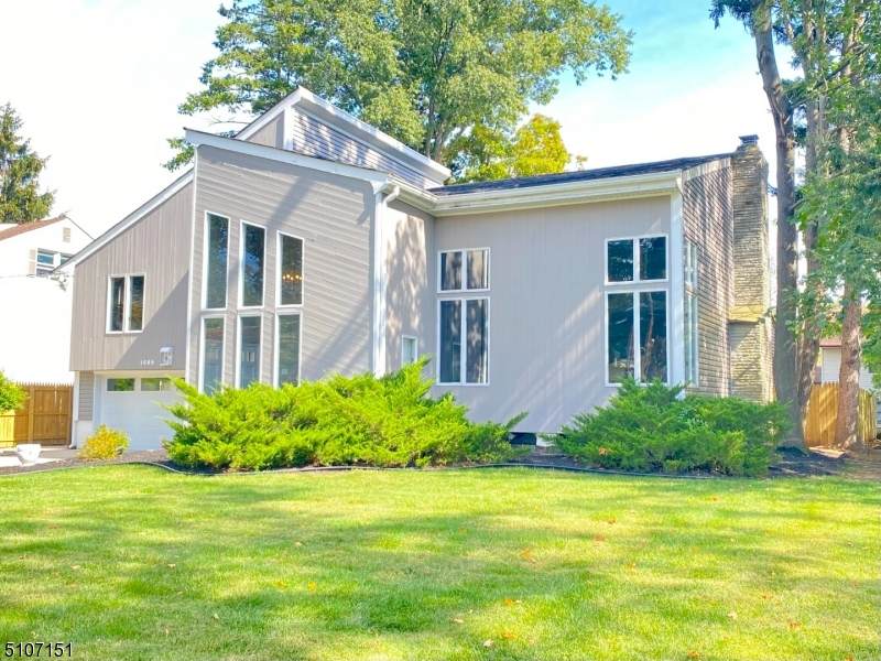1089 Central Ave - Photo 1
