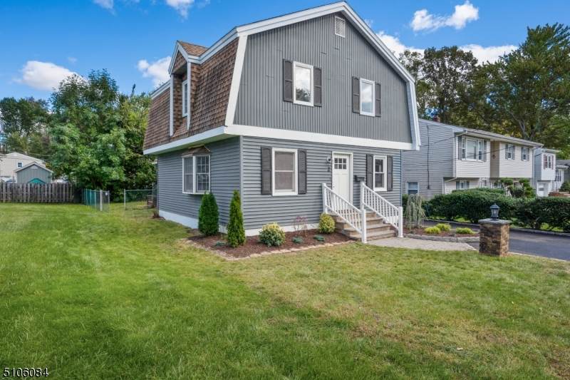 2 Garfield Rd - Photo 1