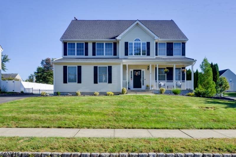 109 Dillon Drive - Photo 1