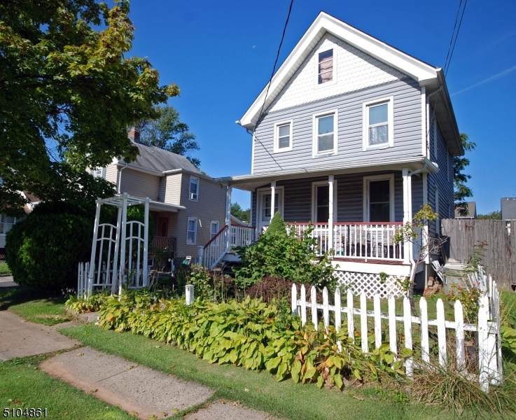 14 Howard St - Photo 1