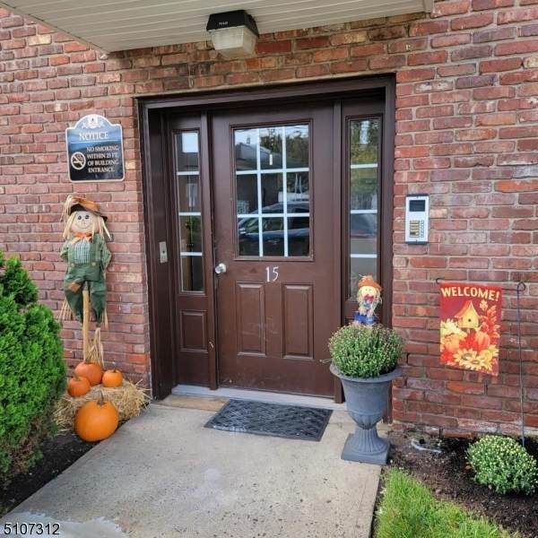15 Westfield Ave - Photo 1