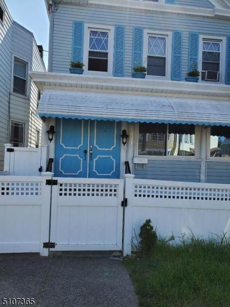 321 Madison Ave - Photo 1