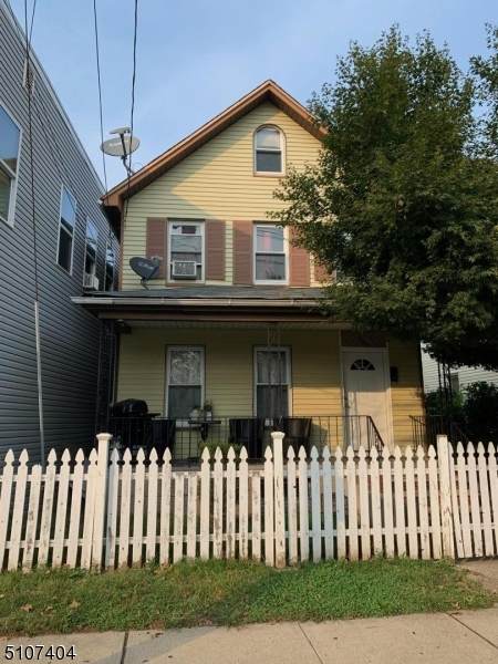 365 Henry St - Photo 1