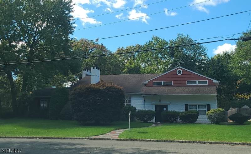 229 Robin Hood Rd - Photo 1