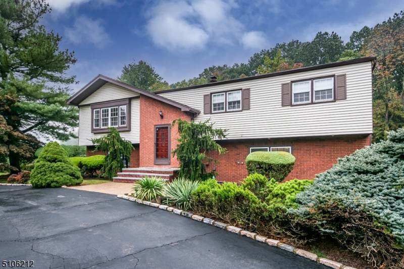 239 Bee Meadow Pkwy - Photo 1