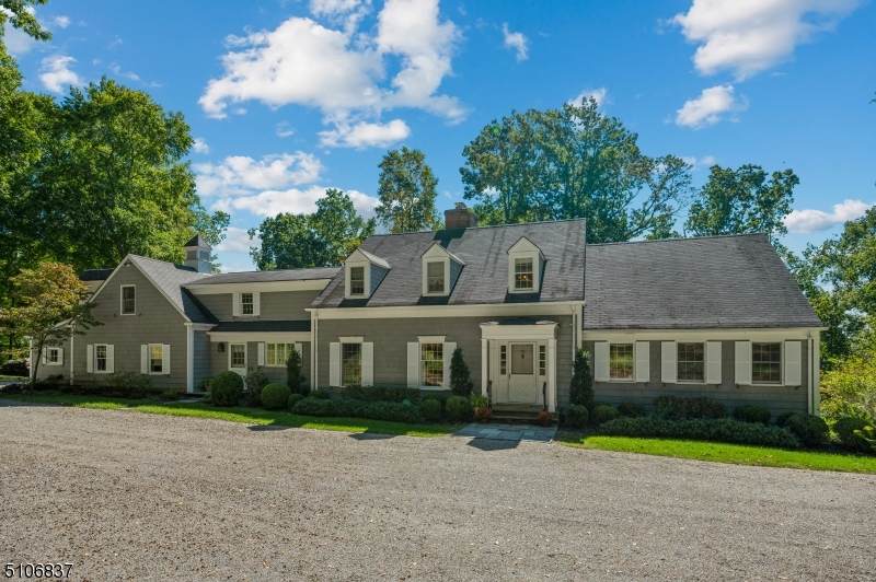 131 Pleasantville Rd - Photo 1