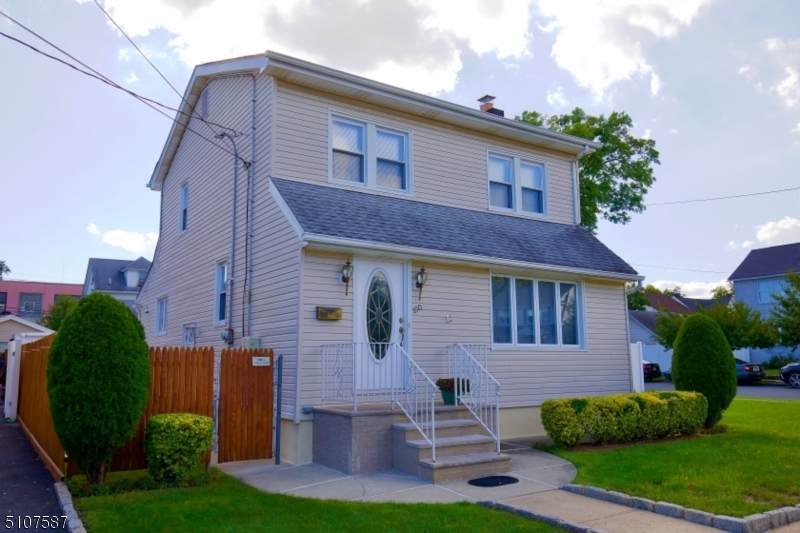 650 Cleveland Ave - Photo 1