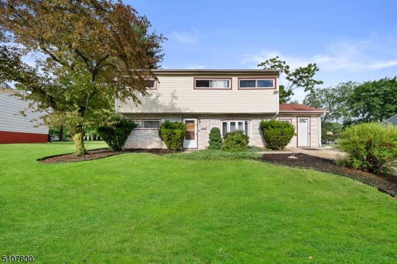 23 Arden St - Photo 1