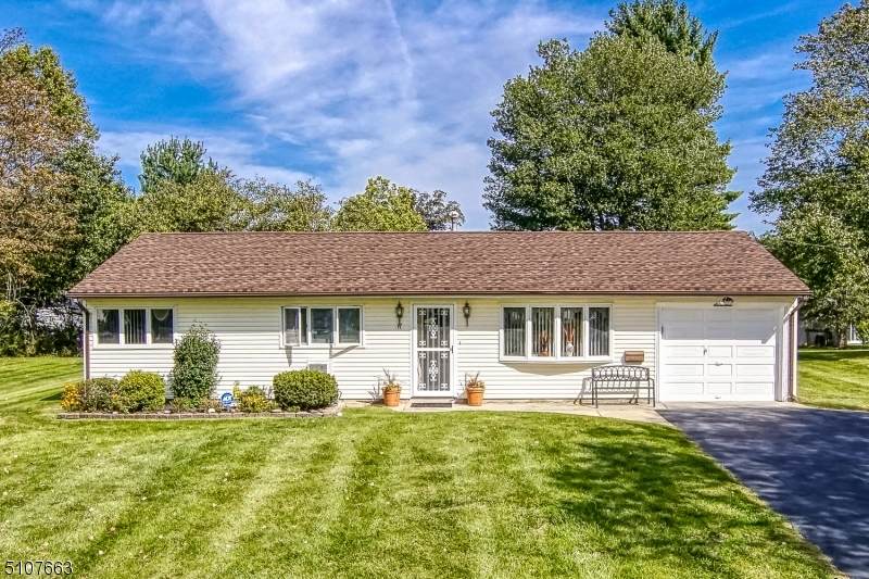 17 Pelham Rd - Photo 1