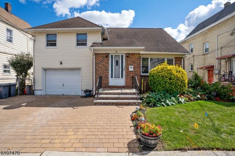 415 Union St - Photo 1