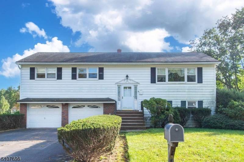 12 Williamsburg Ct - Photo 1