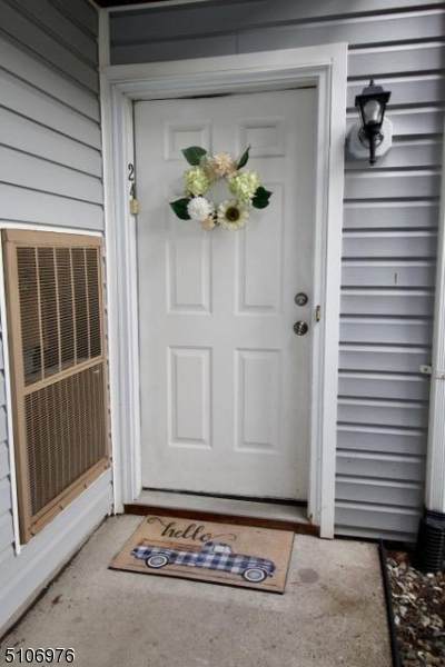 24 Stonyridge Dr - Photo 1