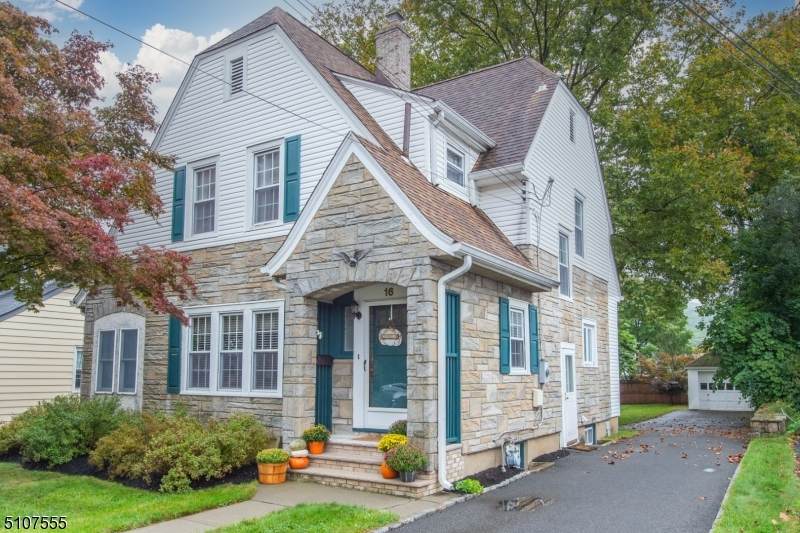 16 Walnut St - Photo 1