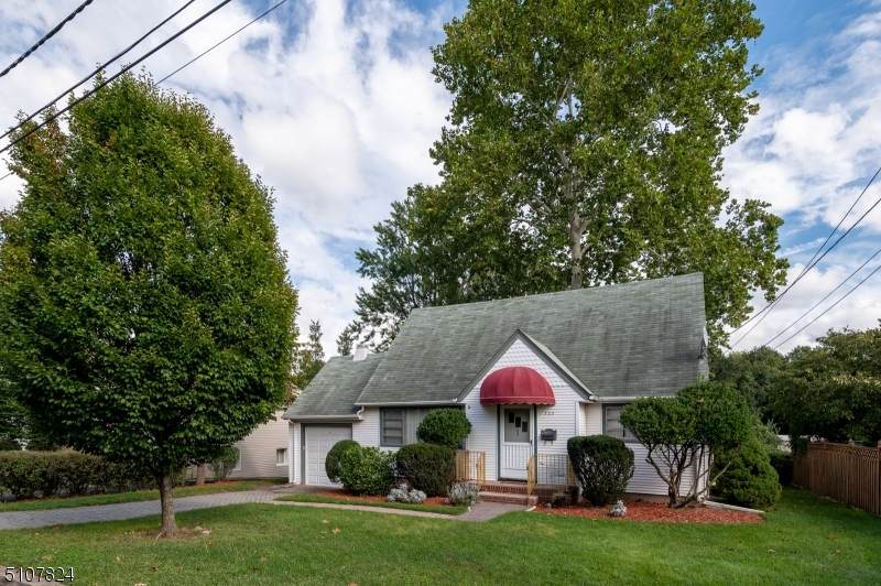 723 Glenwood Ave - Photo 1