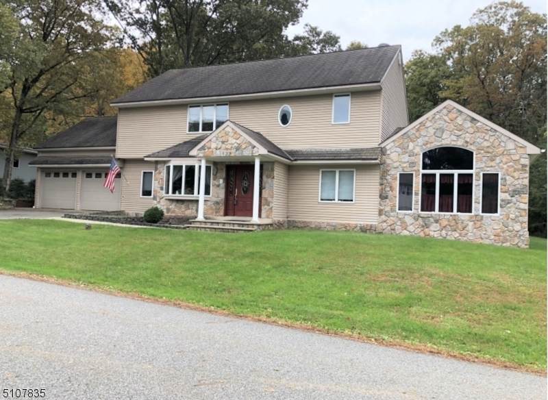 127 Mountain Cir - Photo 1