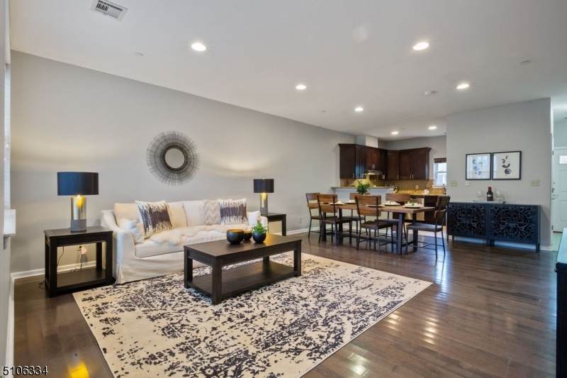 61 High St - Photo 1