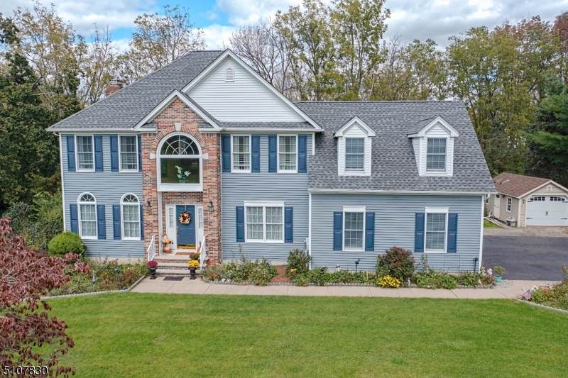 8 Stone Bridge Dr - Photo 1