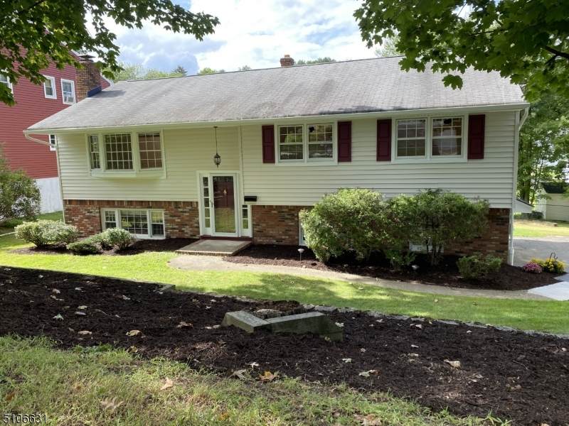 34 Ralph Pl - Photo 1