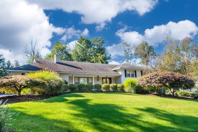 35 Murphy Cir - Photo 1