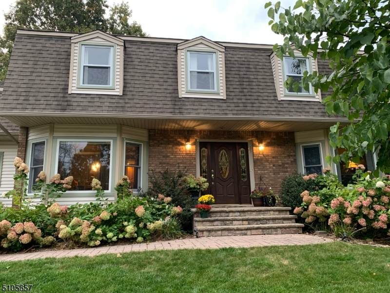 25 Yorkshire Ave - Photo 1