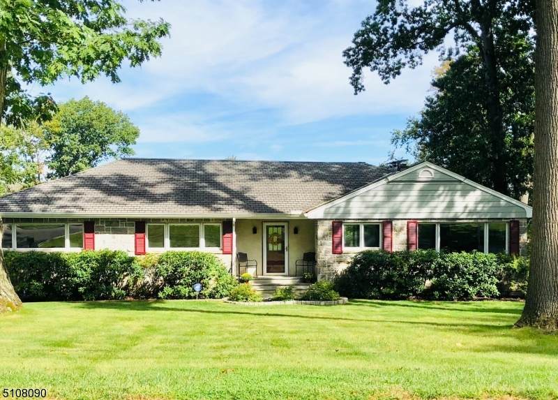 25 Armstrong Rd - Photo 1