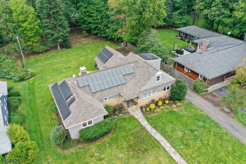 631 Mountain Dr - Photo 1