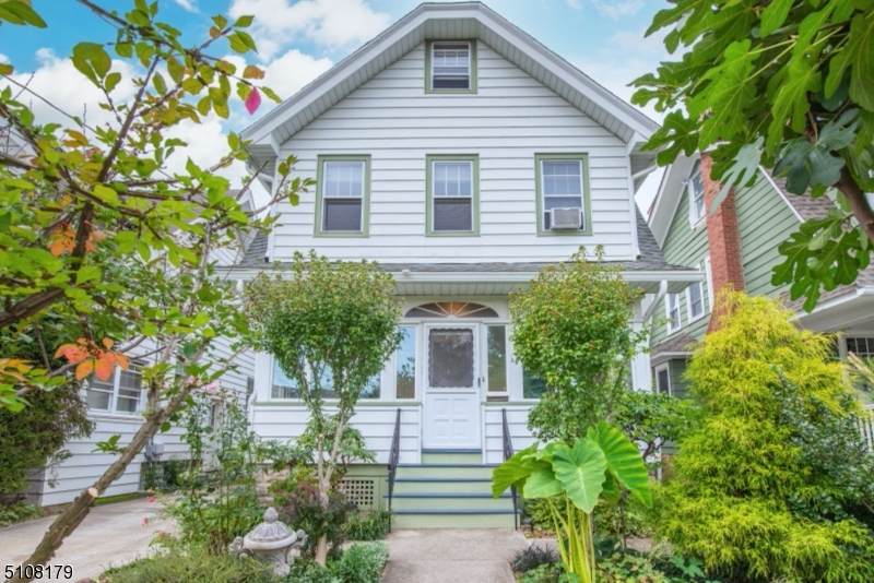 32 Parkway - Photo 1