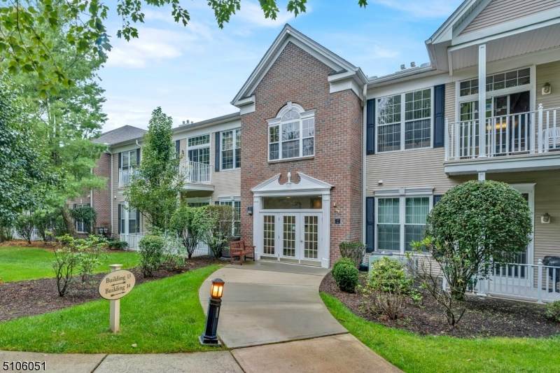 1401 Four Seasons Dr - Photo 1