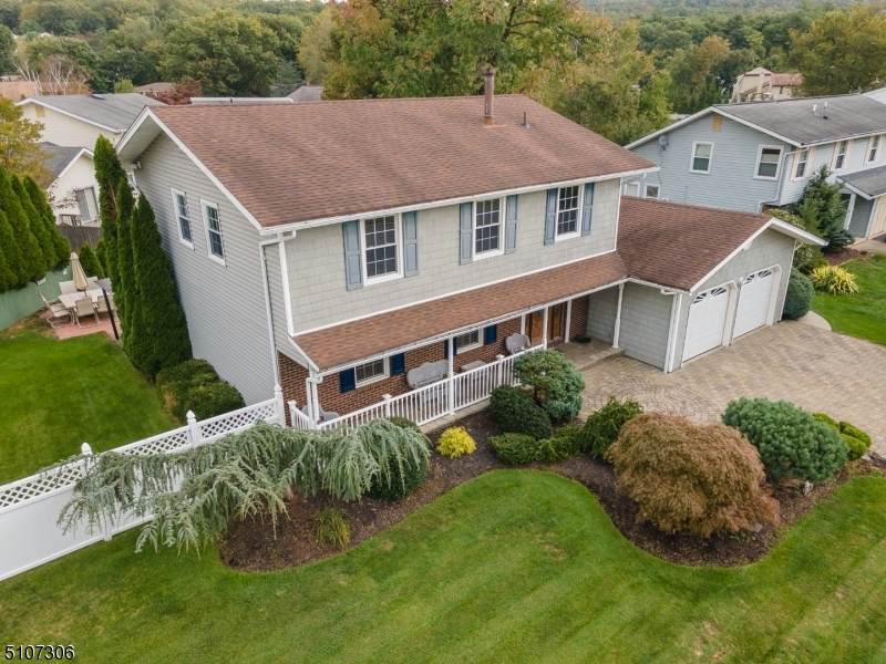 18 Chicopee Dr - Photo 1