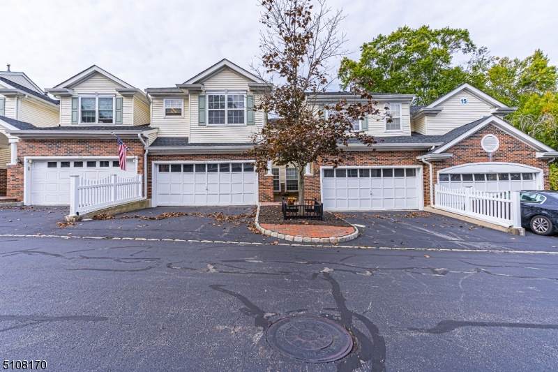 1506 Windsor Ct - Photo 1