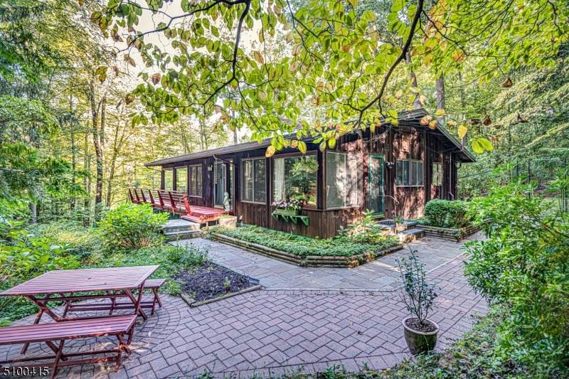 14 Brook Dr - Photo 1
